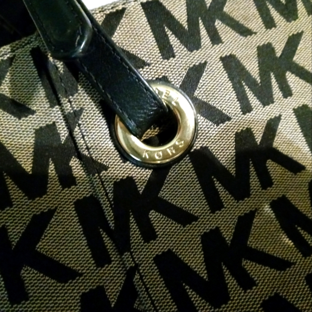 Large Michael Kors tote bag